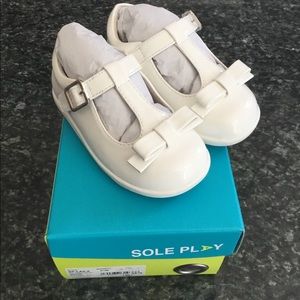 Brand new toddler white dress shoes size 6.5